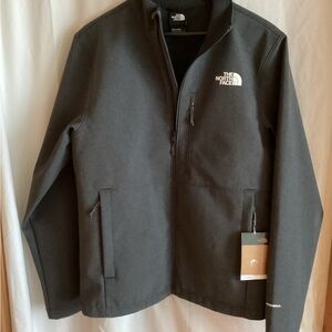 T north Face windwall jacket size medium